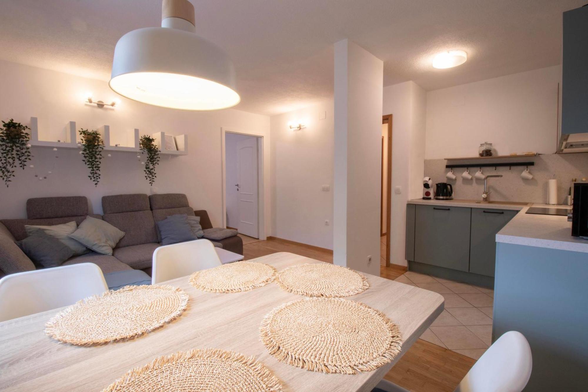 Apartment Above Lake ブレッド エクステリア 写真